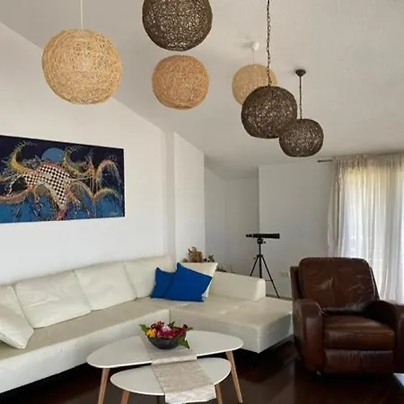 Ecosse Apartment
